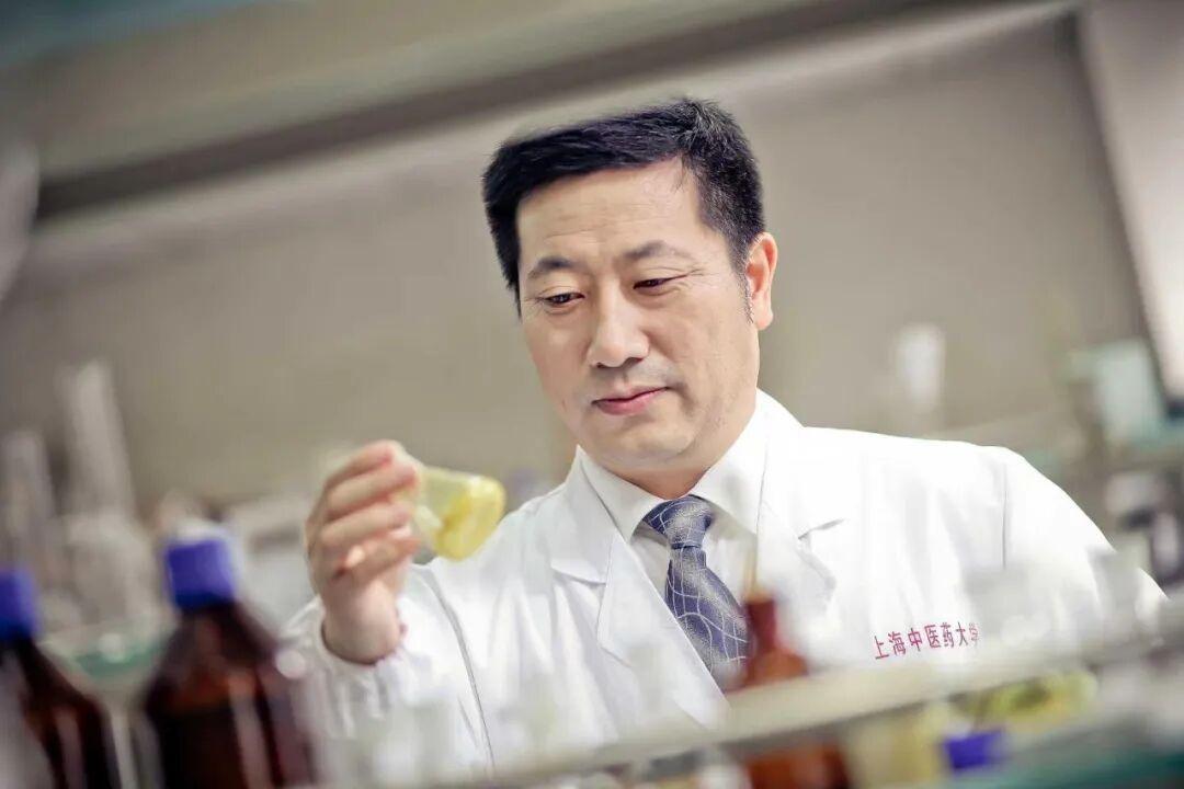 喜报！世界杯官网李医明教授入选2026年度上海市教育系统“申教名匠”培育对象